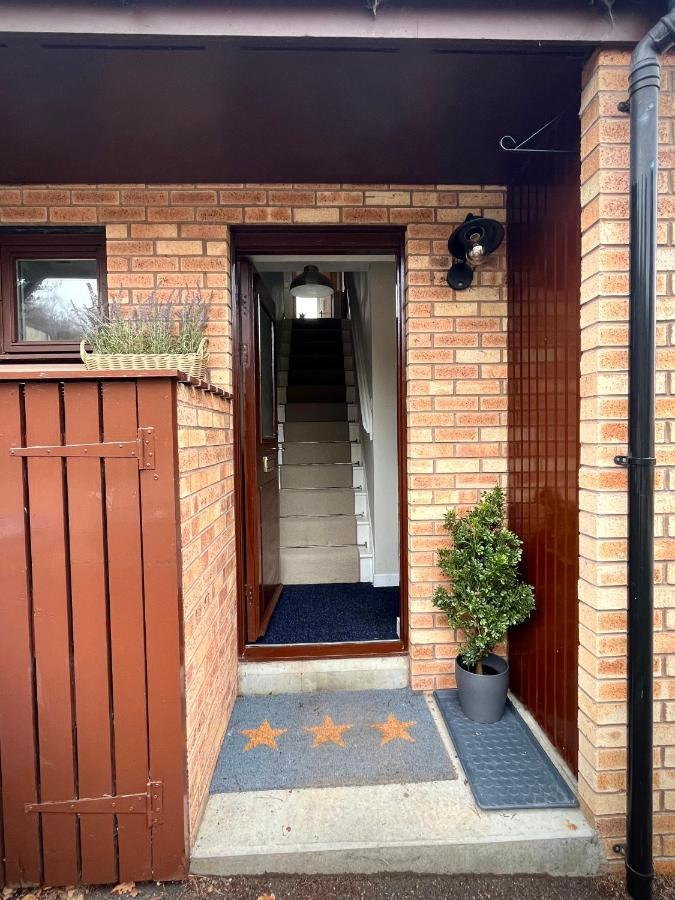 Comfortable, Modern Apartment With Parking. Inverness. Exterior photo