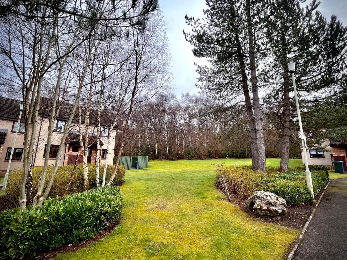 Comfortable, Modern Apartment With Parking. Inverness. Exterior photo